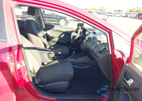 2015 Kia Forte Lx из США, поврежденный, VIN KNAFX4A6XF5289428